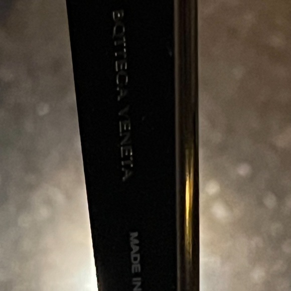 BOTTEGA VENETA BLACK SUNGLASSES - Picture 5 of 5